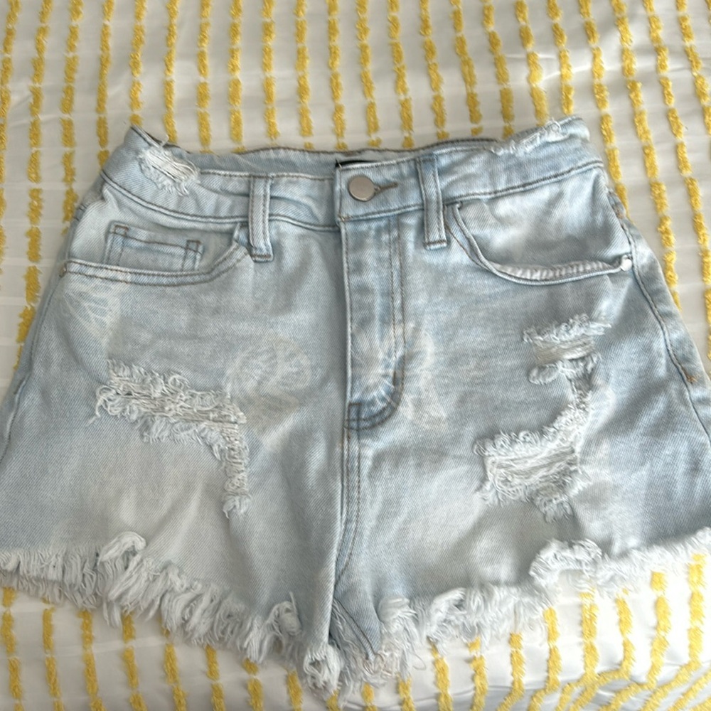 Denim distressed shorts